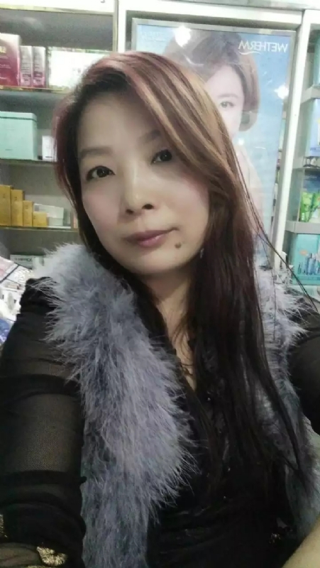 胡静的第一张照片--重庆闪婚服务中心