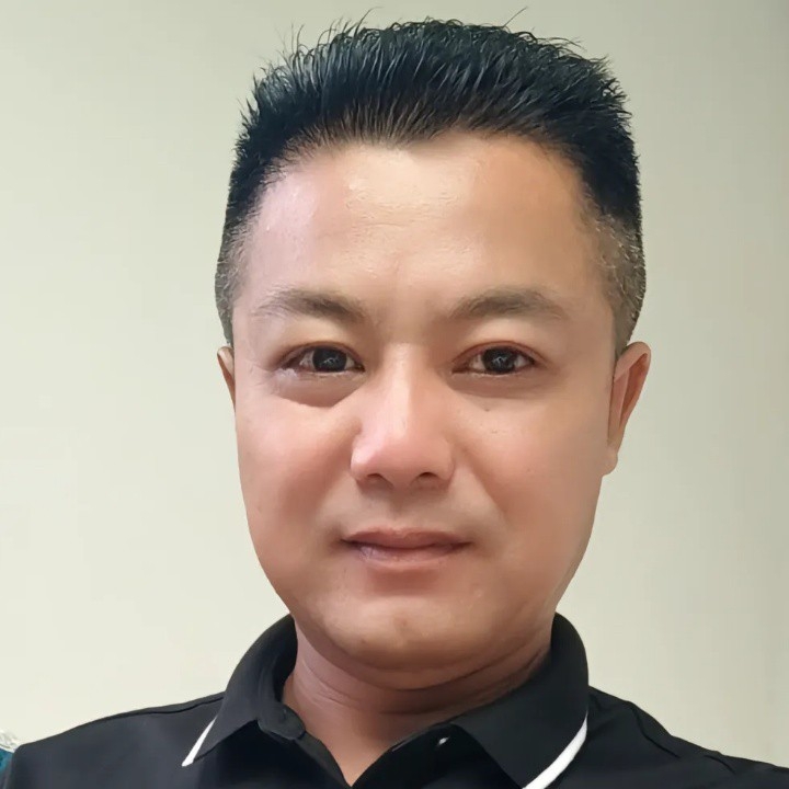 未来可期的第一张照片--重庆闪婚服务中心